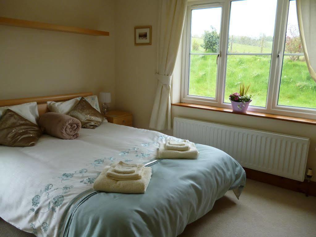 Priston Whidlecombe Farm Bed & Breakfast エクステリア 写真