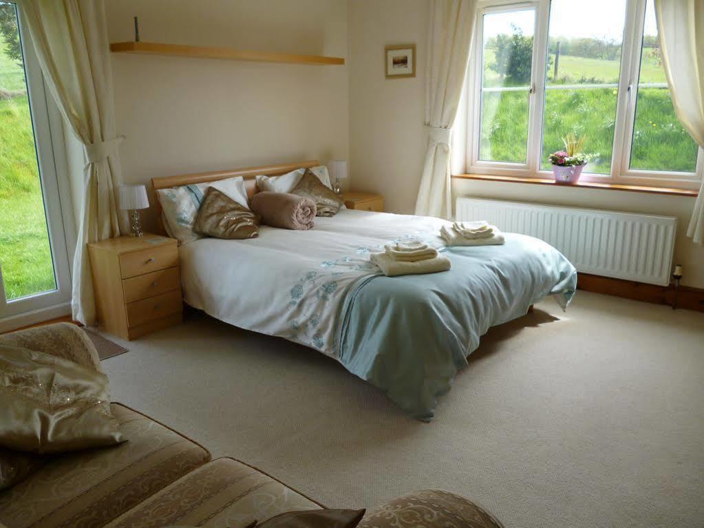 Priston Whidlecombe Farm Bed & Breakfast エクステリア 写真